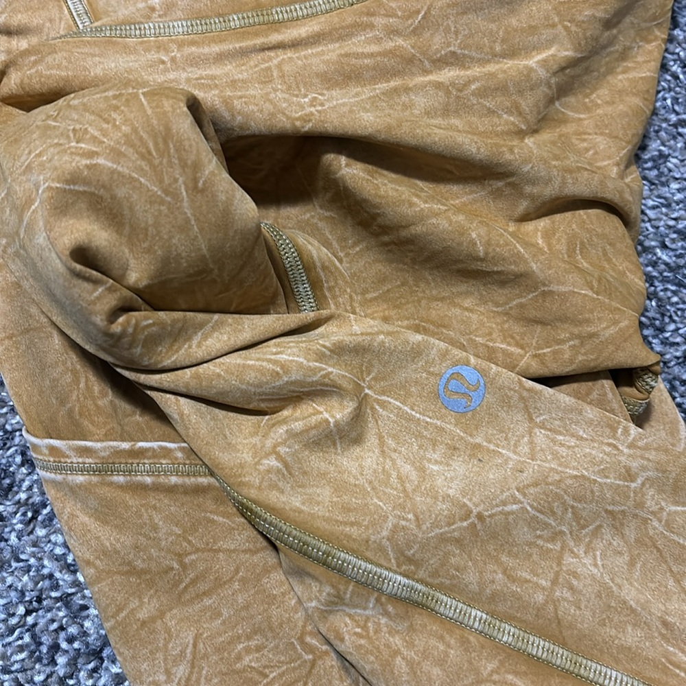Lululemon Fast and Free High Rise Tight - Picture 7 of 8